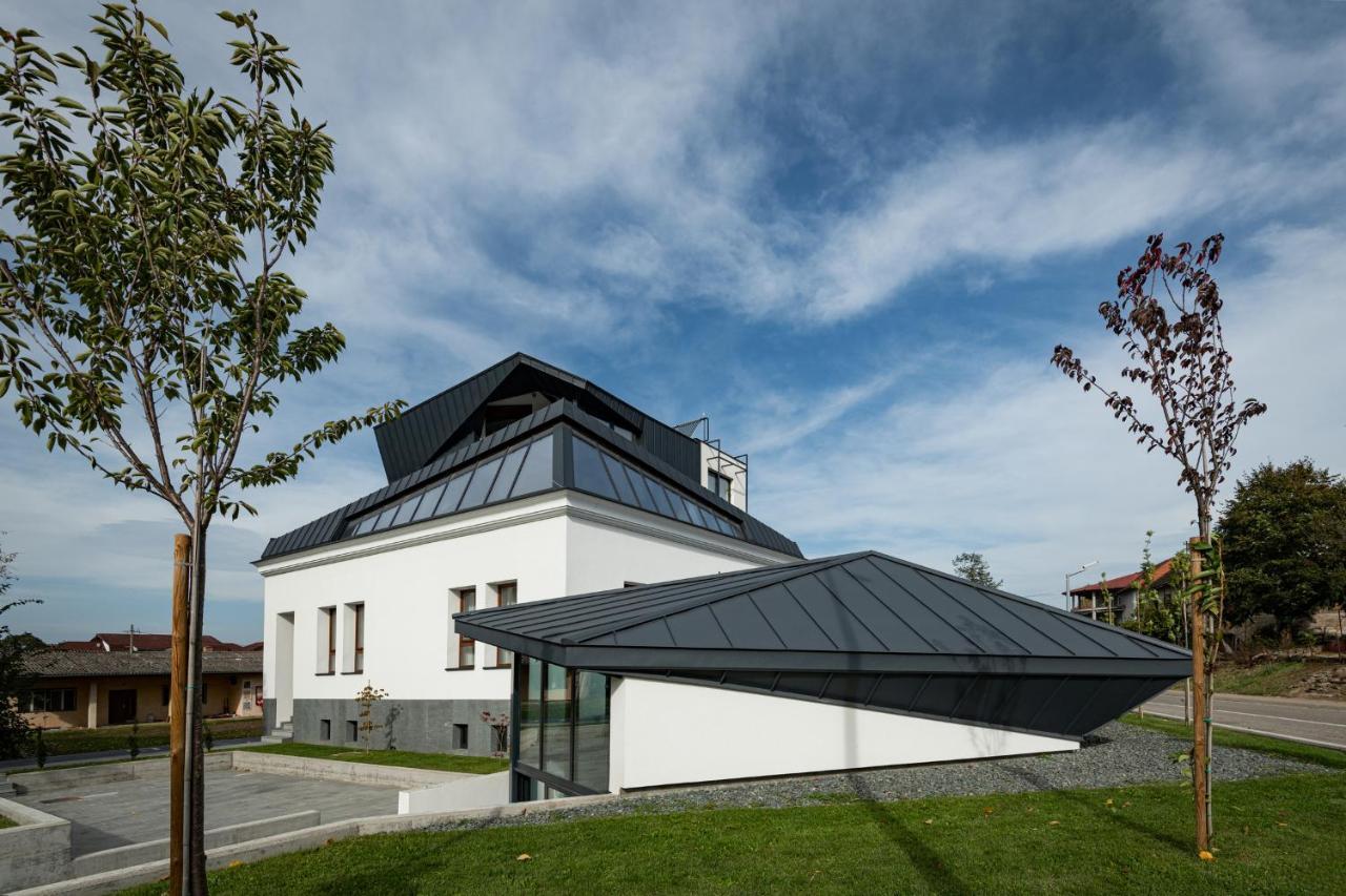 Lanterna Boutique Hotel Srbac Exterior foto