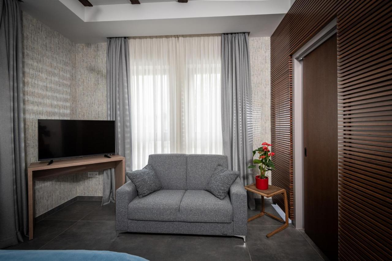 Lanterna Boutique Hotel Srbac Exterior foto